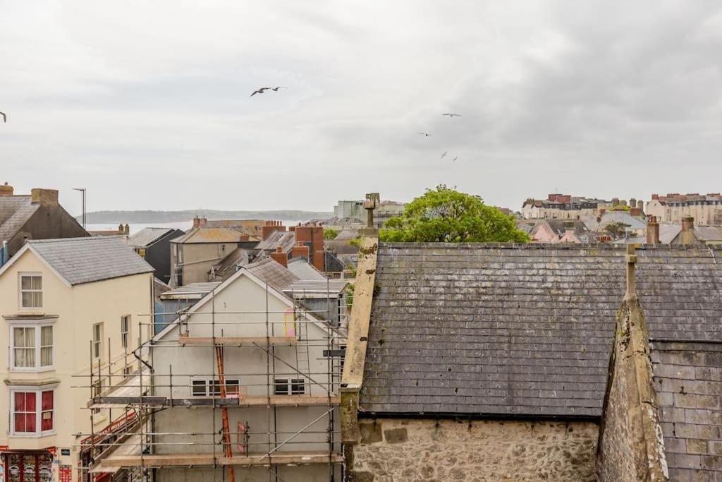 Modern Flat With Island Views In Heart Of Tenby Exterior foto